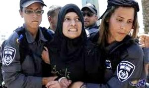 العدو الصهيوني يعتقل 14 فلسطينياً بينهم امرأتان من الضفة الغربية المحتلة