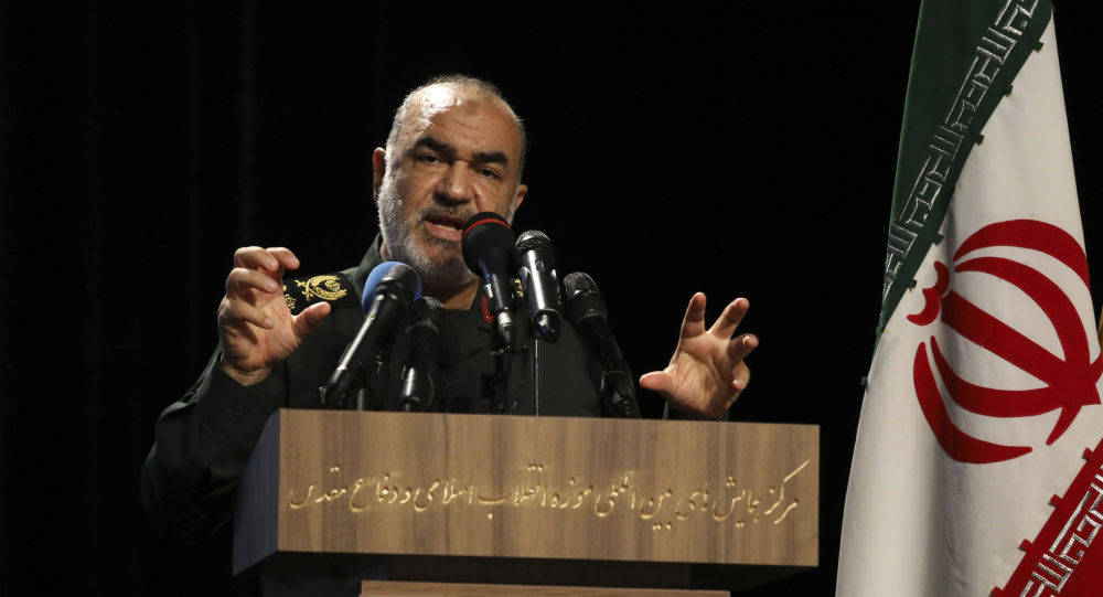 قائد الحرس الثوري الإيراني: الصهاينة محبوسون داخل جدران خرسانية ضخمة محيطة بهم