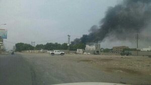 قصف الدريهمي المحاصرة بطائرات مسيرة تابعة للعدوان