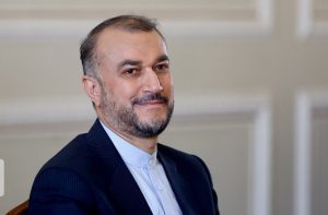 بصوت عال من دمشق: وزير خارجية إيران يتوعد أمريكا والكيان الصهيوني