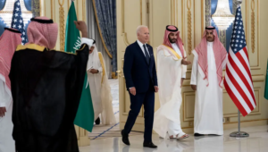 أمريكا والدمية الأغلى في الوطن العربي
