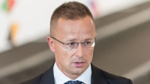 وزير خارجية المجر: الاتحاد الأوروبي يسعى لفرض عقوبات على روسيا لتبرير اخطاءه