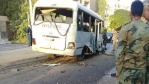 إصابة 15 جندياً سورياً جراء تفجير استهدف حافلة في دمشق