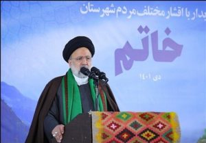 الرئيس الإيراني: دول الغرب تتواجد في باقي الدول لنهب ثرواتها