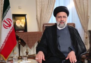 الرئيس الإيراني يحذر من استحواذ المتطرفين ودعم العداء للإسلام في فرنسا