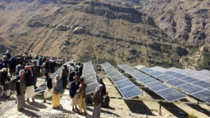 وزير الزراعة يفتتح مشروع طاقة شمسية لري البن في بني مطر بمحافظة صنعاء