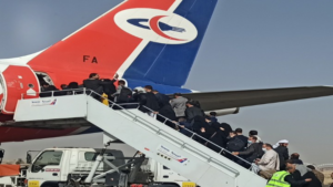 مصدر بوزارة النقل ينفي تجميد الوزارة لأرصدة “الخطوط الجوية اليمنية”