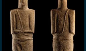 بيع تمثال يمني في وضعية الصلاة عمره 4 ألف عام
